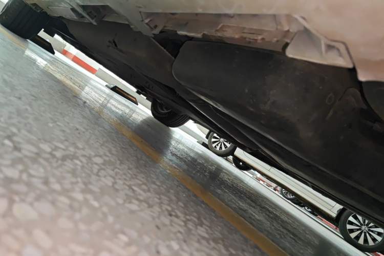 Used Toyota SIENNA 2021 2.5L Hybrid Premium Edition Chassis Rear Left