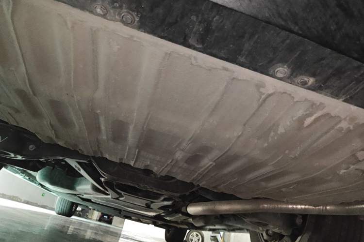 Used Toyota SIENNA 2021 2.5L Hybrid Platinum Edition Chassis Rear