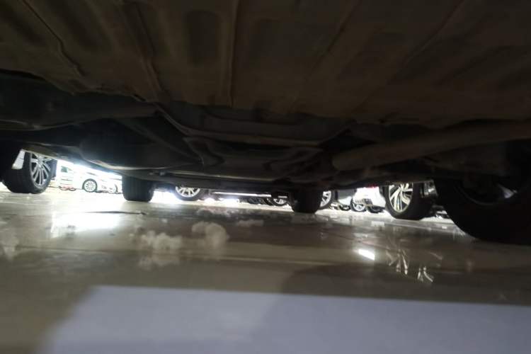 Used Toyota SIENNA 2021 2.5L Hybrid Platinum Edition Chassis Rear