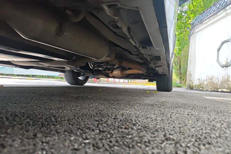 Used Toyota SIENNA 2021 2.5L Hybrid Platinum Edition Chassis Rear Right