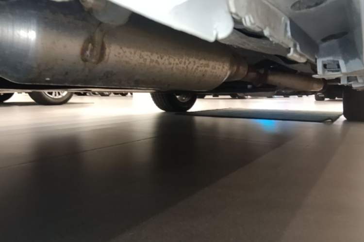Used Toyota SIENNA 2021 2.5L Hybrid Platinum Edition Chassis Rear Right