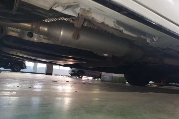 Used Toyota SIENNA 2021 2.5L Hybrid Premium Edition Chassis Rear Right
