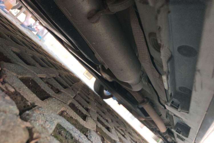 Used Toyota SIENNA 2021 2.5L Hybrid Platinum Edition Chassis Rear Right