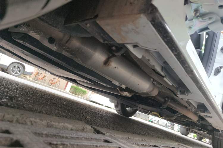 Used Toyota SIENNA 2021 2.5L Hybrid Platinum Edition Chassis Rear Right