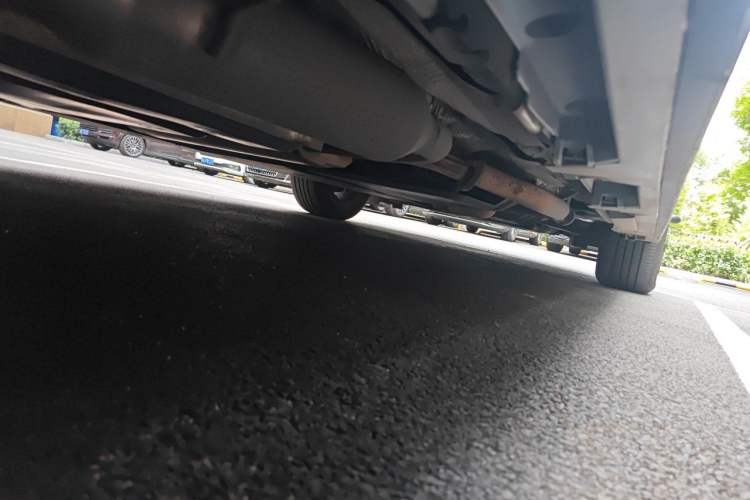 Used Toyota SIENNA 2021 2.5L Hybrid Platinum Edition Chassis Rear Right