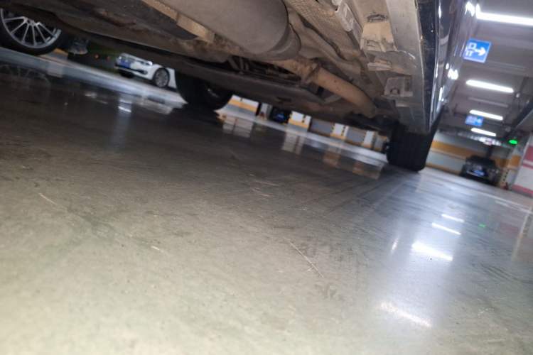 Used Toyota SIENNA 2021 2.5L Hybrid Platinum Edition Chassis Rear Right