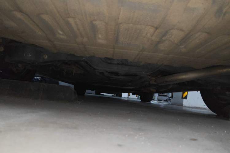 Used Toyota SIENNA 2021 2.5L Hybrid Premium Edition Chassis Rear