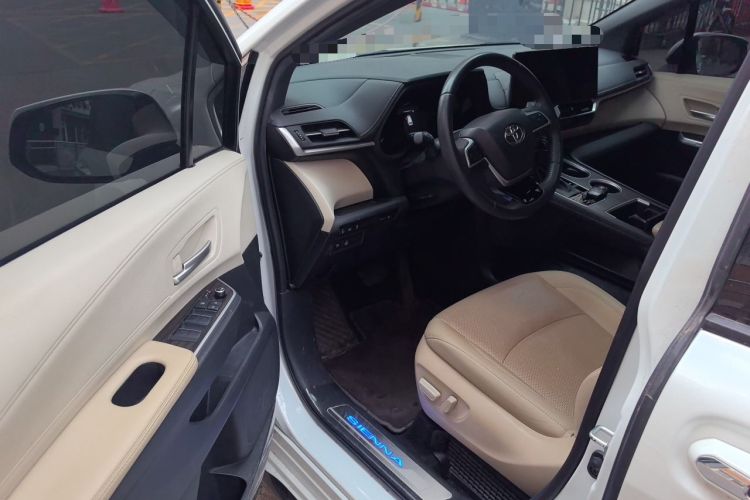 Used Toyota SIENNA 2021 2.5L Hybrid Premium Edition Driver Seat