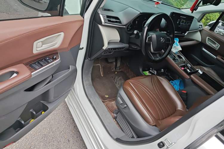 Used Toyota SIENNA 2021 2.5L Hybrid Comfort Edition Driver Seat