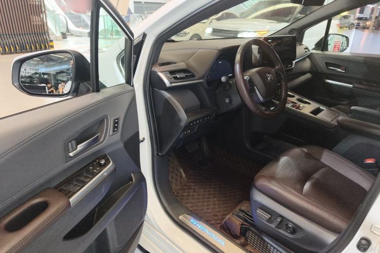 Used Toyota SIENNA 2021 2.5L Hybrid Ultimate Edition Driver Seat