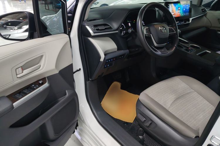 Used Toyota SIENNA 2021 2.5L Hybrid Comfort Edition Driver Seat