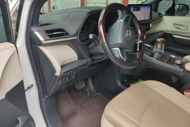 Used Toyota SIENNA 2021 2.5L Hybrid Premium Edition Driver Seat