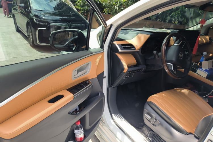 Used Toyota SIENNA 2021 2.5L Hybrid Premium Edition Driver Seat
