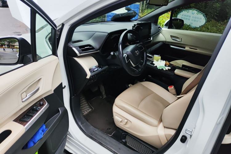 Used Toyota SIENNA 2021 2.5L Hybrid Luxury Edition Driver Seat