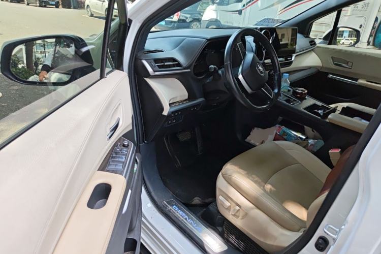 Used Toyota SIENNA 2021 2.5L Hybrid Ultimate Edition Driver Seat