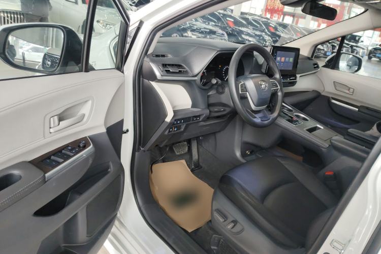 Used Toyota SIENNA 2021 2.5L Hybrid Comfort Edition Driver Seat