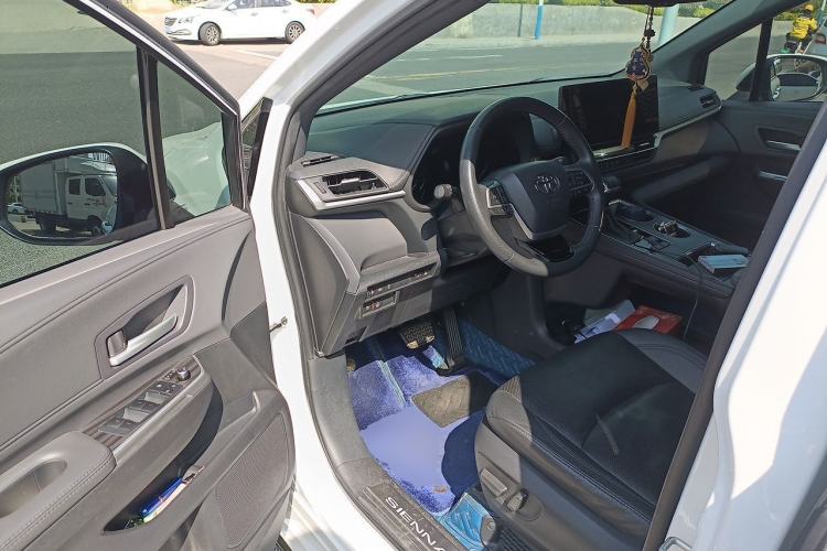 Used Toyota SIENNA 2021 2.5L Hybrid Premium Edition Driver Seat