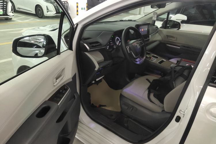 Used Toyota SIENNA 2021 2.5L Hybrid Comfort Edition Driver Seat