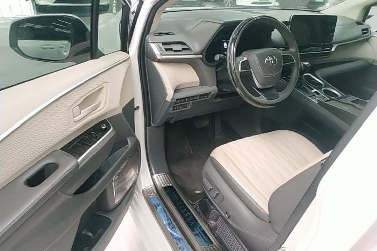 Used Toyota SIENNA 2021 2.5L Hybrid Comfort Edition Driver Seat