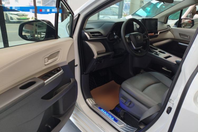 Used Toyota SIENNA 2021 2.5L Hybrid Comfort Edition Driver Seat