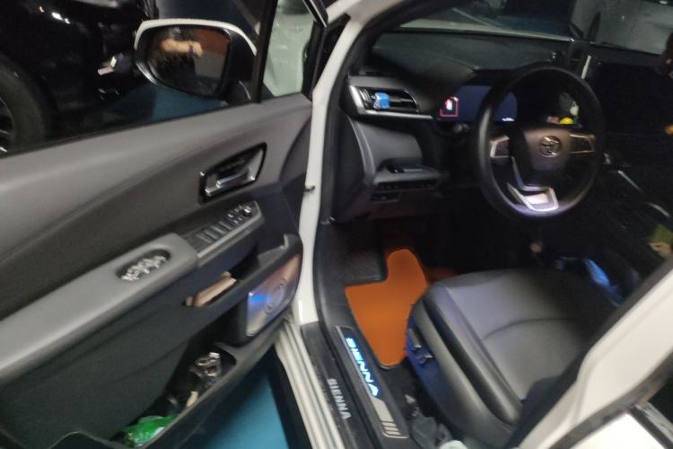 Used Toyota SIENNA 2021 2.5L Hybrid Ultimate Edition Driver Seat
