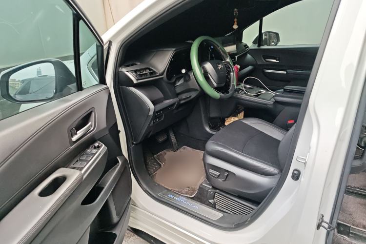 Used Toyota SIENNA 2021 2.5L Hybrid Premium Edition Driver Seat