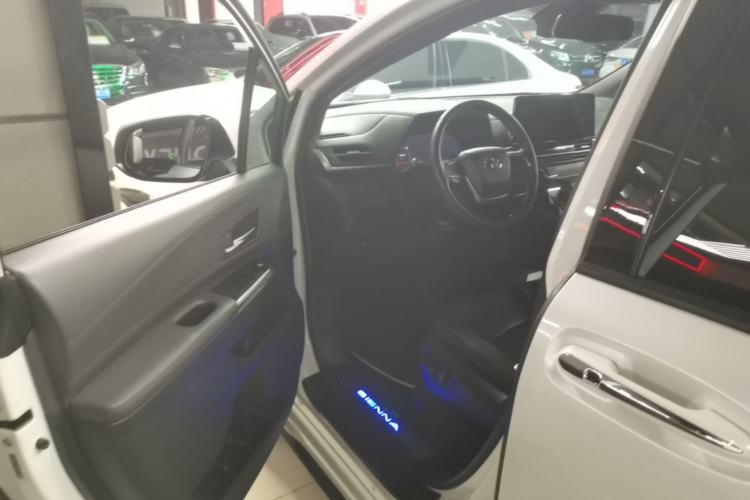 Used Toyota SIENNA 2021 2.5L Hybrid Ultimate Edition Driver Seat