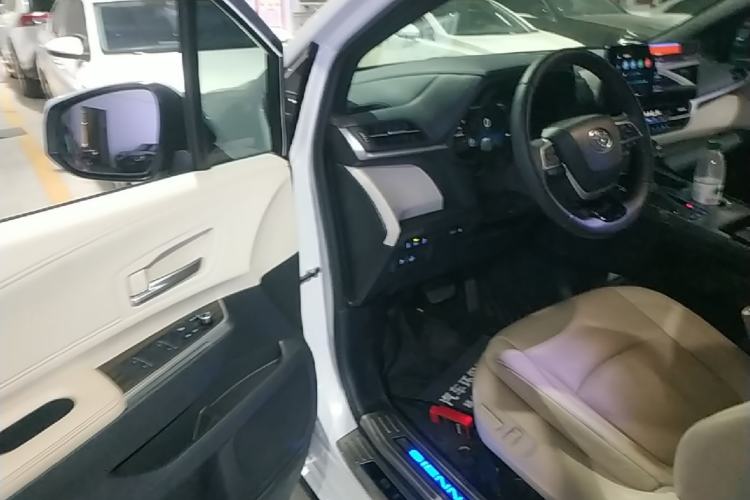 Used Toyota SIENNA 2021 2.5L Hybrid Ultimate Edition Driver Seat