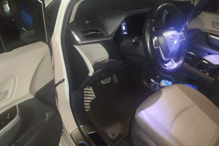 Used Toyota SIENNA 2021 2.5L Hybrid Comfort Edition Driver Seat