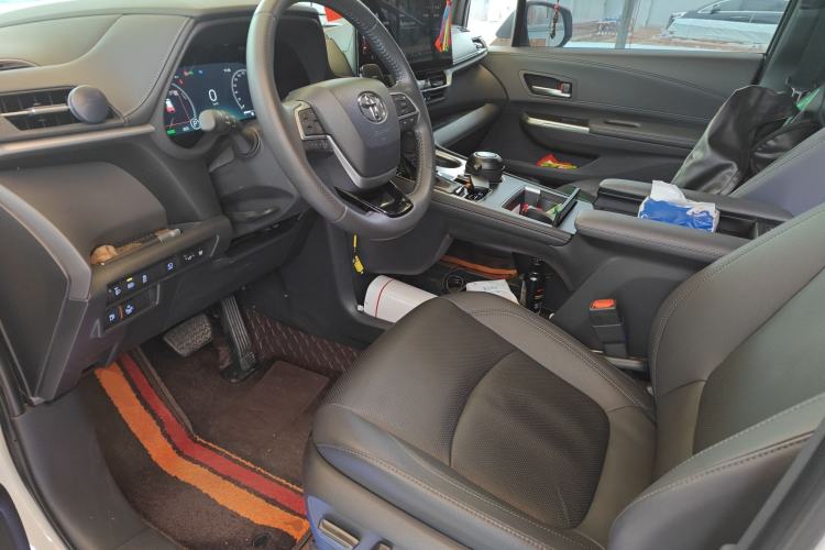 Used Toyota SIENNA 2021 2.5L Hybrid Ultimate Edition Driver Seat