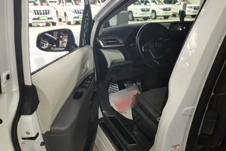 Used Toyota SIENNA 2021 2.5L Hybrid Comfort Edition Driver Seat