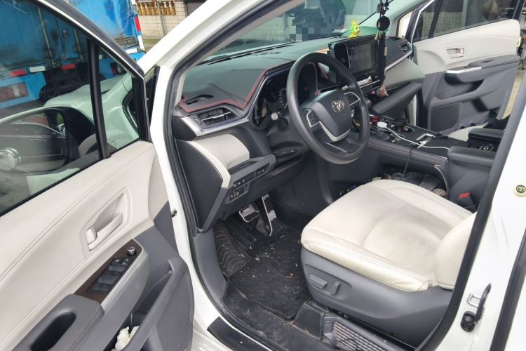 Used Toyota SIENNA 2021 2.5L Hybrid Comfort Edition Driver Seat