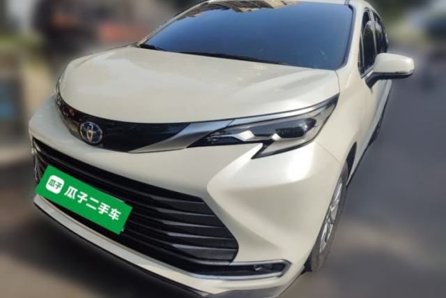 Used Toyota SIENNA 2021 2.5L Hybrid Premium Edition
