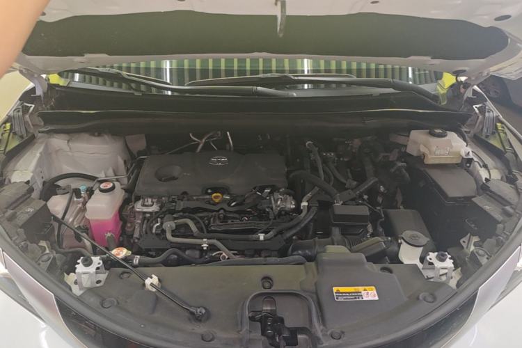 Used Toyota SIENNA 2021 2.5L Hybrid Platinum Edition Engine Bay