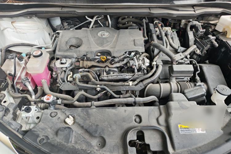 Used Toyota SIENNA 2021 2.5L Hybrid Platinum Edition Engine Bay