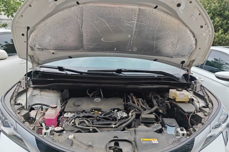 Used Toyota SIENNA 2021 2.5L Hybrid Premium Edition Engine Bay