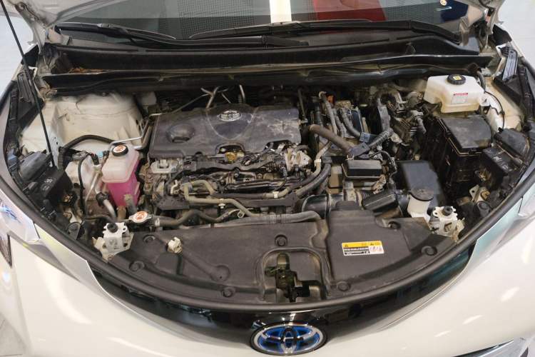 Used Toyota SIENNA 2021 2.5L Hybrid Ultimate Edition Engine Bay