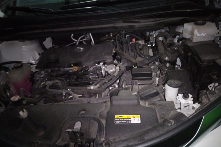 Used Toyota SIENNA 2021 2.5L Hybrid Platinum Edition Engine Bay