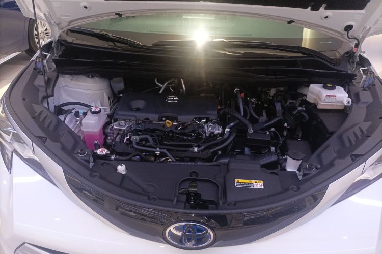 Used Toyota SIENNA 2021 2.5L Hybrid Premium Edition Engine Bay