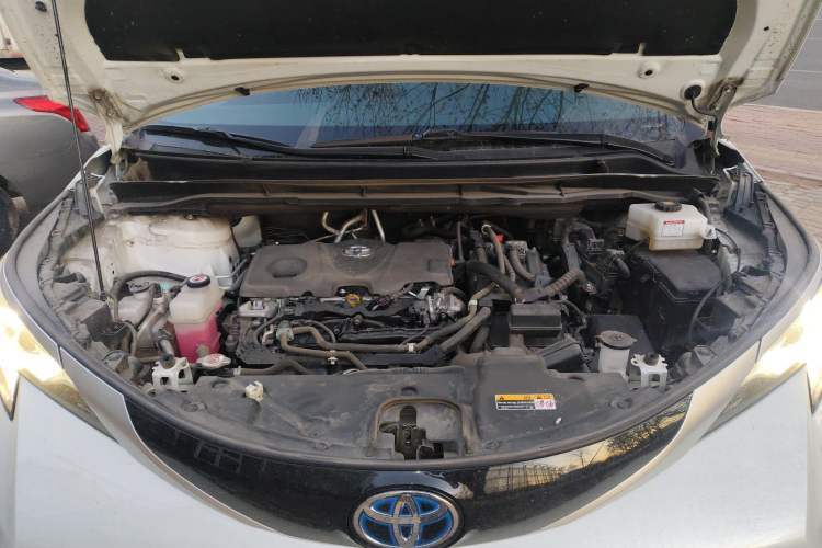 Used Toyota SIENNA 2021 2.5L Hybrid Ultimate Edition Engine Bay
