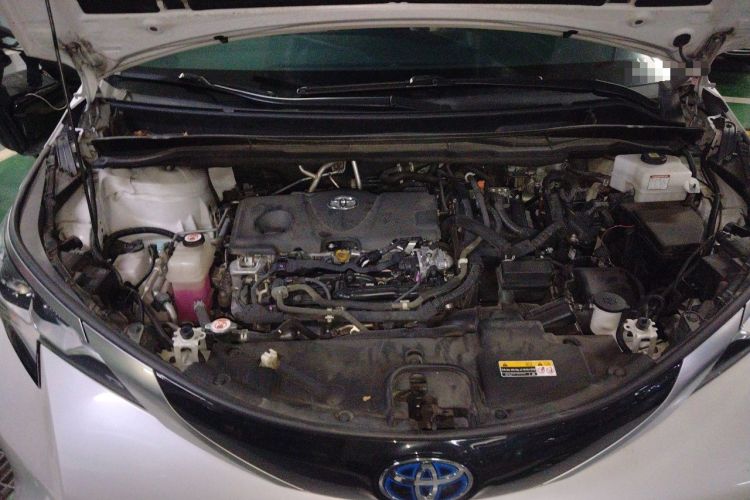 Used Toyota SIENNA 2021 2.5L Hybrid Ultimate Edition Engine Bay