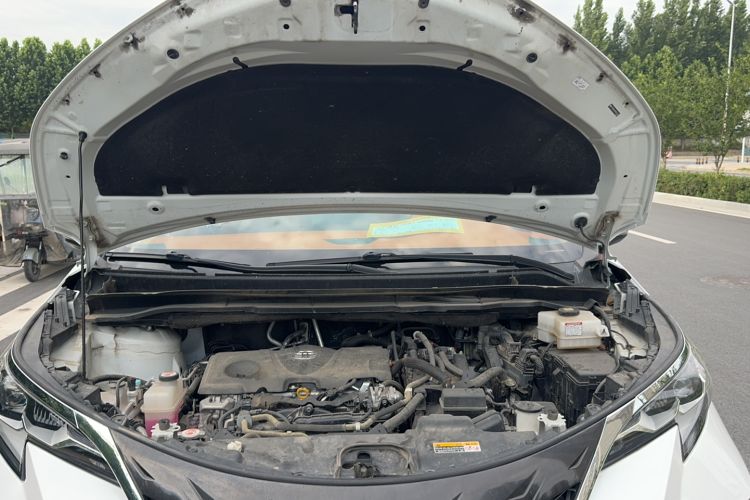 Used Toyota SIENNA 2021 2.5L Hybrid Comfort Edition Engine Bay