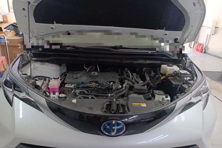 Used Toyota SIENNA 2021 2.5L Hybrid Premium Edition Engine Bay