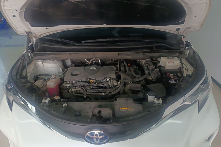 Used Toyota SIENNA 2021 2.5L Hybrid Comfort Edition Engine Bay