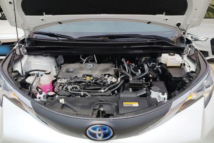 Used Toyota SIENNA 2021 2.5L Hybrid Comfort Edition Engine Bay