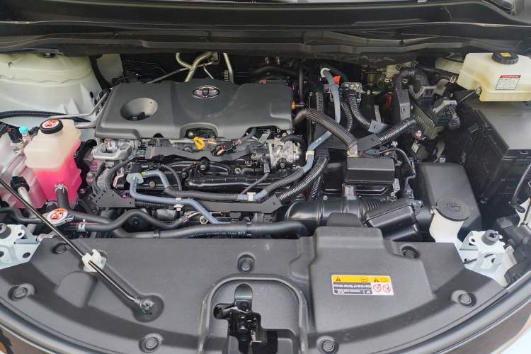 Used Toyota SIENNA 2021 2.5L Hybrid Comfort Edition Engine Bay