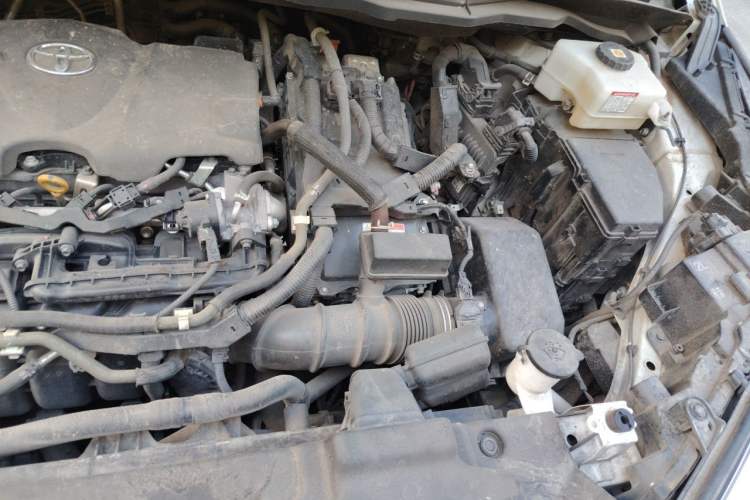Used Toyota SIENNA 2021 2.5L Hybrid Premium Edition Engine Bay Left