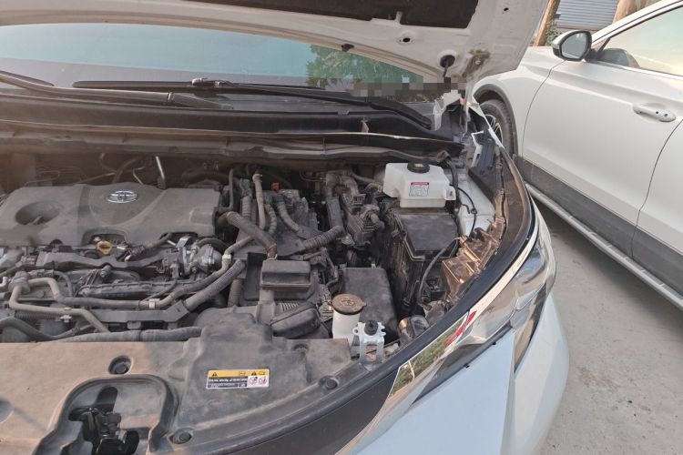 Used Toyota SIENNA 2021 2.5L Hybrid Luxury Welfare Edition Engine Bay Left