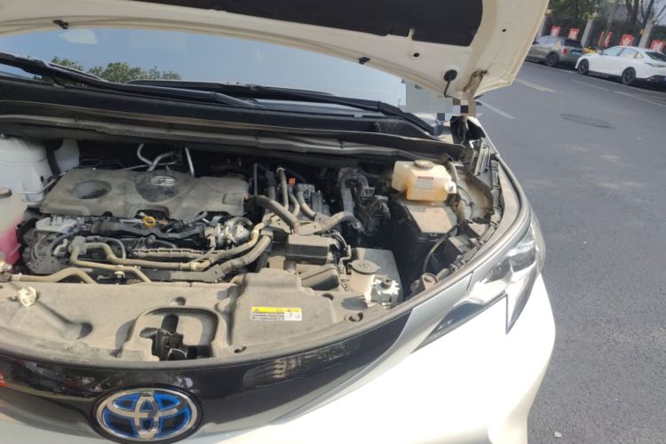 Used Toyota SIENNA 2021 2.5L Hybrid Premium Edition Engine Bay Left
