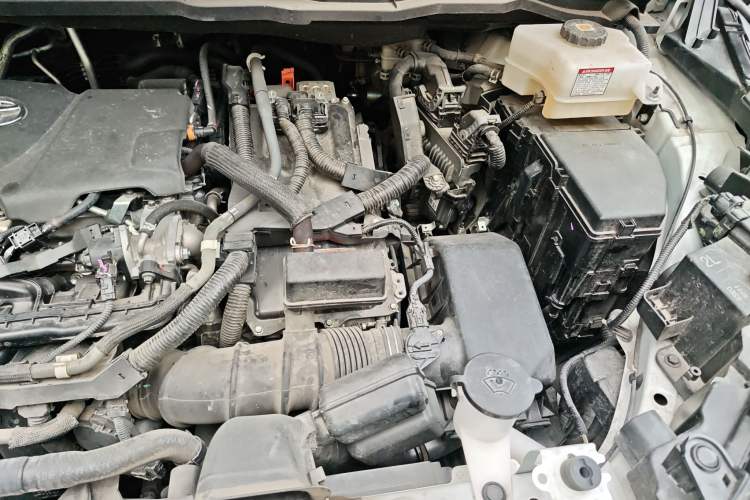 Used Toyota SIENNA 2021 2.5L Hybrid Premium Edition Engine Bay Left
